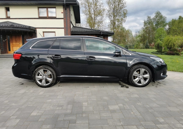 Toyota Avensis cena 44900 przebieg: 213000, rok produkcji 2014 z Miłakowo małe 191